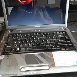 TOSHIBA LAPTOP